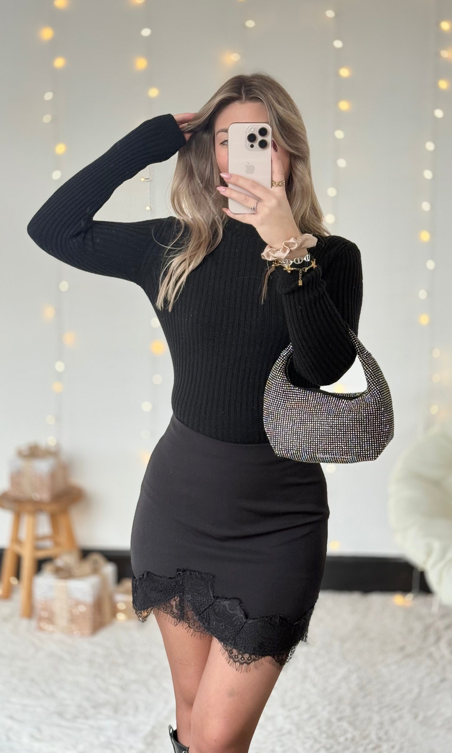 Jupe noire en dentelle CAREY