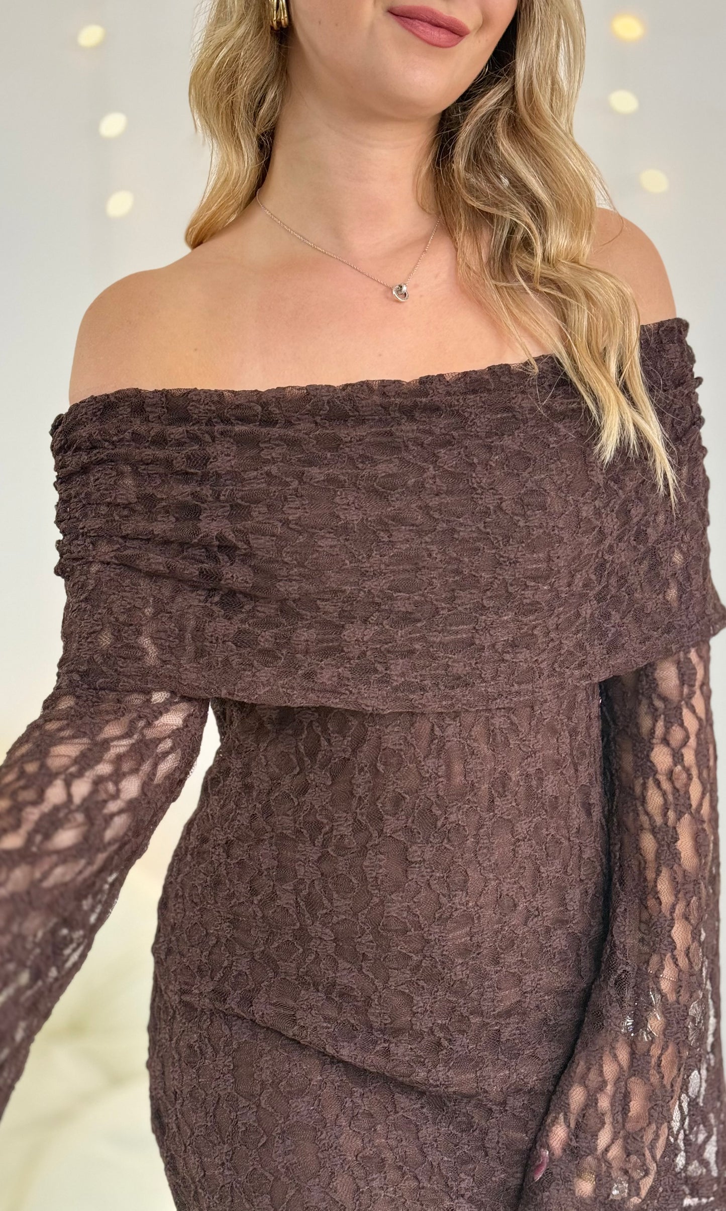 Robe en dentelle CAPUCCINO