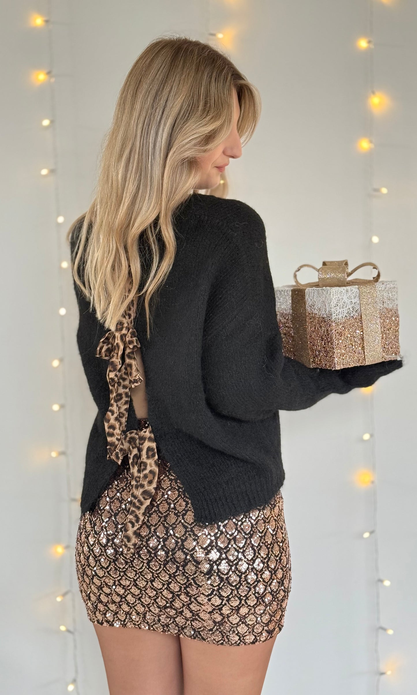 Pull noir avec noeuds léopard VICTOIRE