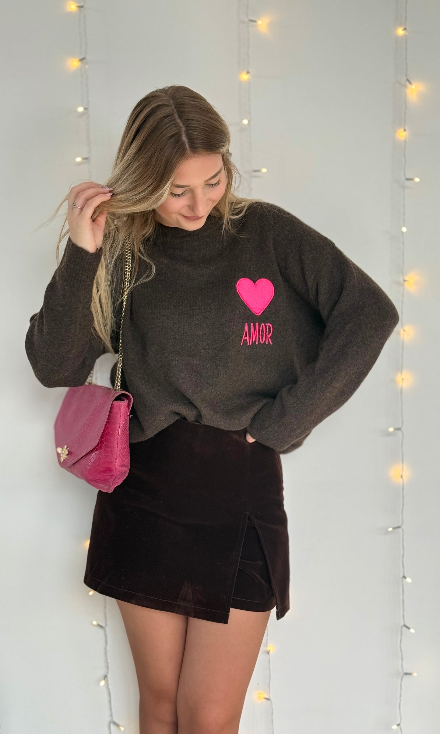 Pull chocolat AMOR